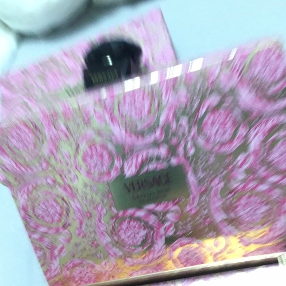 Versace Crystal Noir Gift Set Brand New - Picture 11 of 11